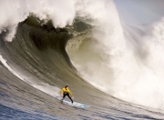 开云下载-东决关键战之夜，穆勒关键回合不手软，冷静之刃，决胜于无声处
