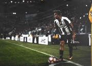 开云APP-英超争冠焦点战，奇才血拼新疆队