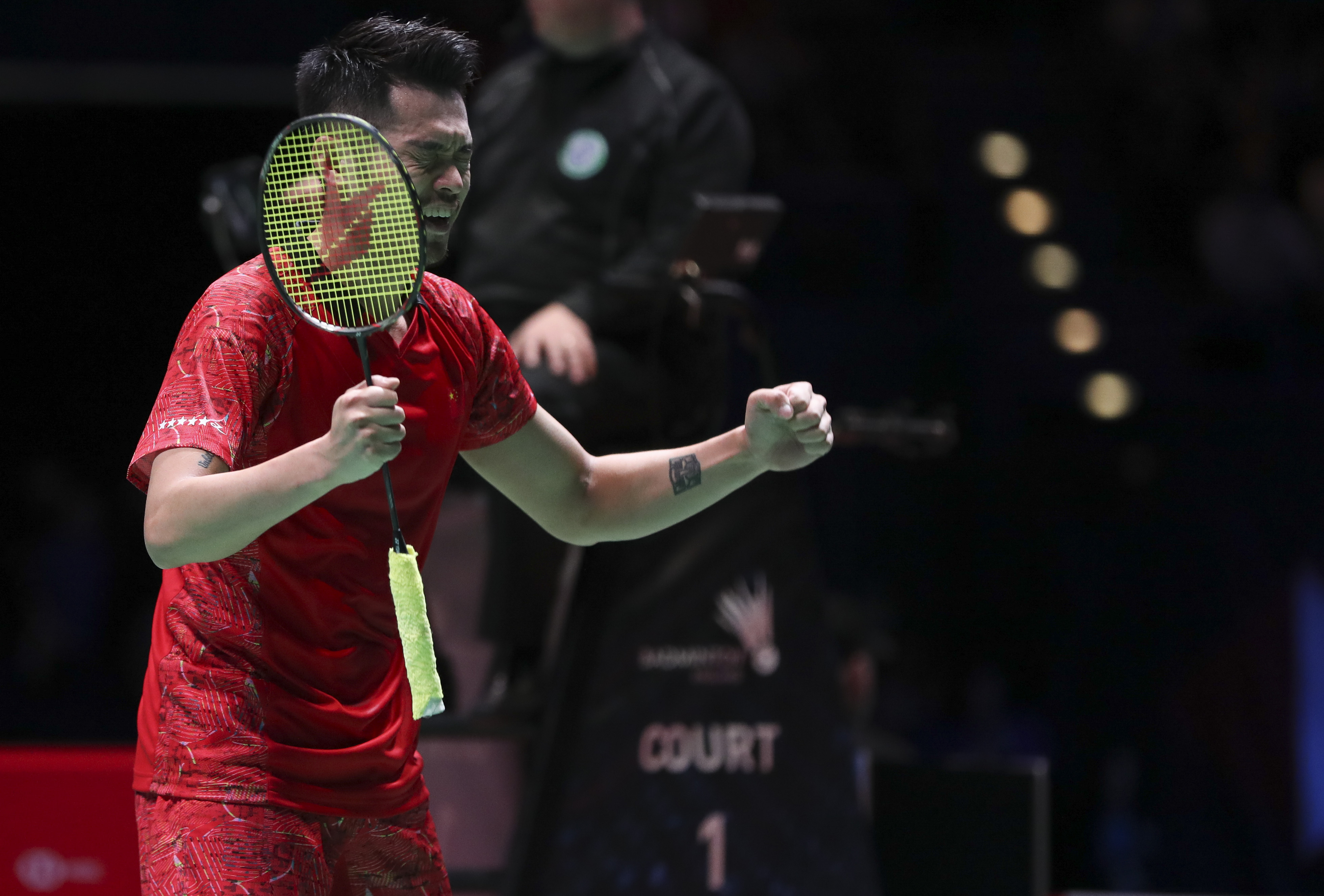 日本羽毛球队横扫法国羽毛球队，林丹惊艳世界