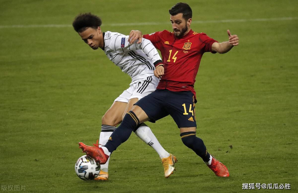 泰国队碾压印尼队，黄鸭组合点燃赛场