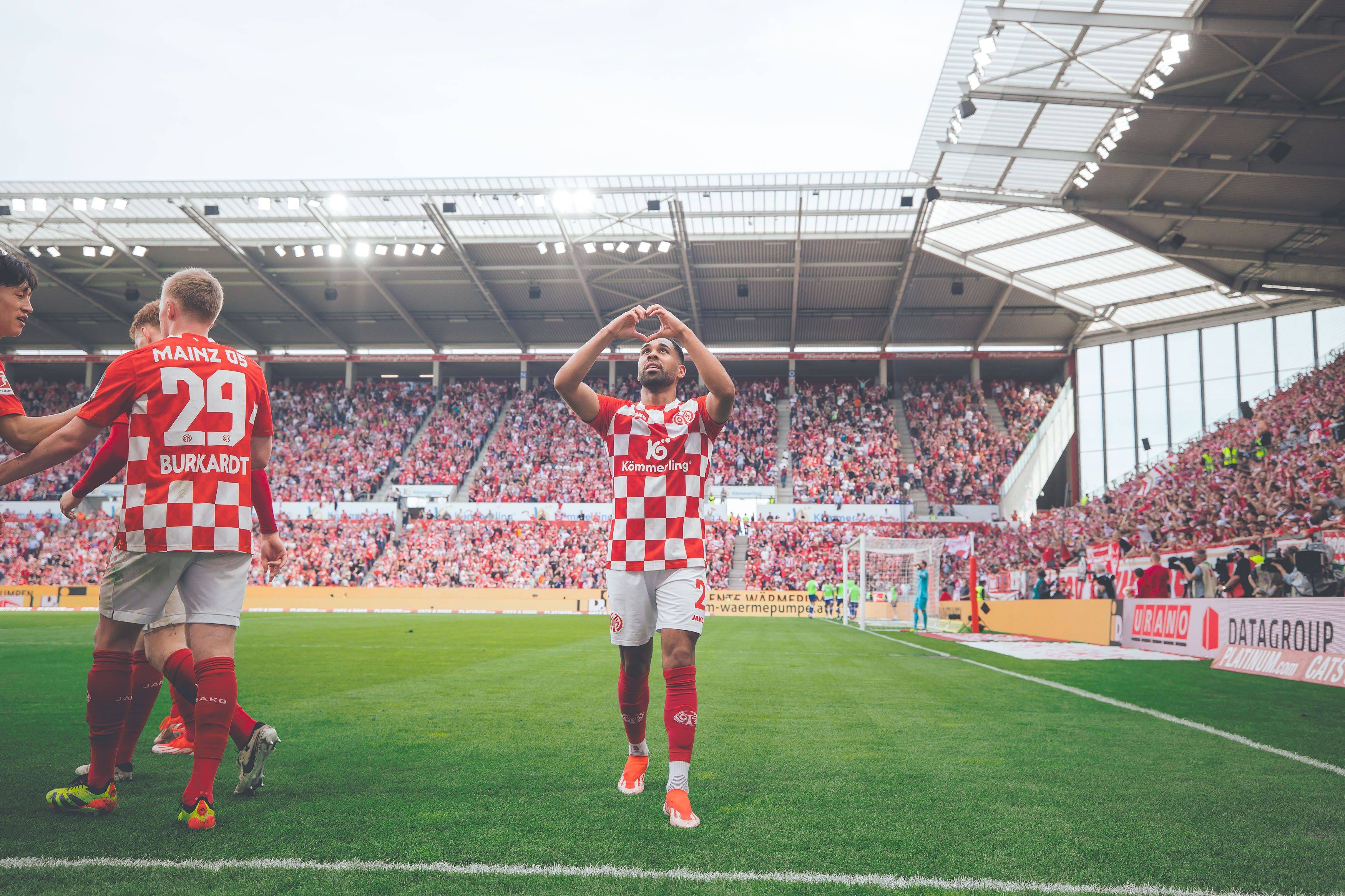 斯图加特客场作战,稳固防线迎战对手 斯图加特客场作战,稳固防线迎战对手