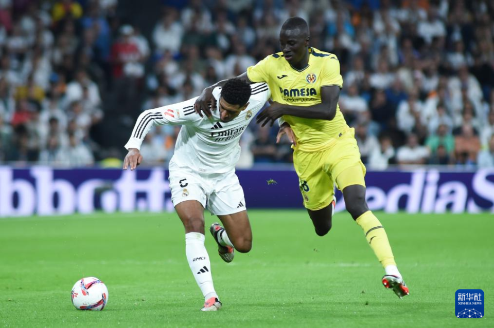 关于比利亚雷亚尔战胜对手，成功晋级四分之一决赛的信息