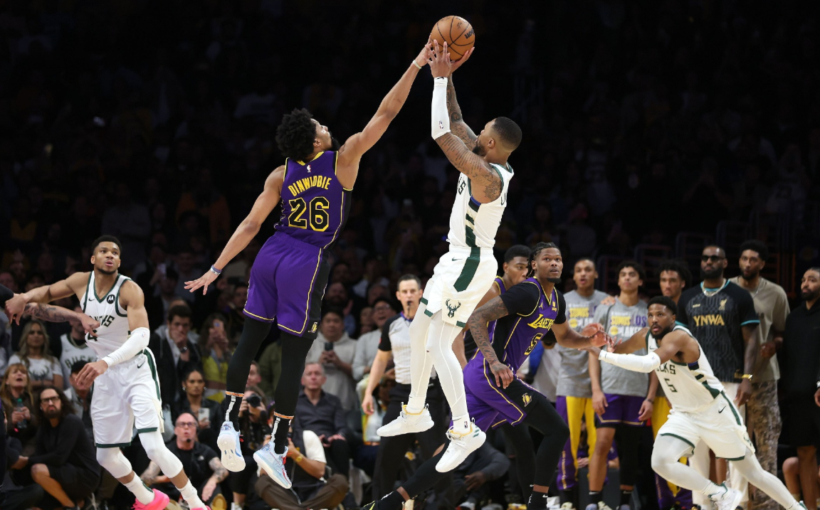 凭借意外之球,球队夺得宝贵三分的简单介绍 凭借意外之球,球队夺得宝贵三分的简单介绍