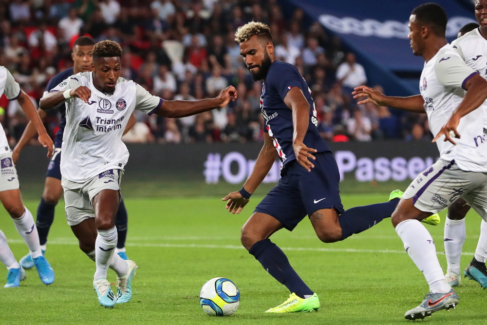 包含图卢兹队主场惨败，遭遇惨痛失利的词条