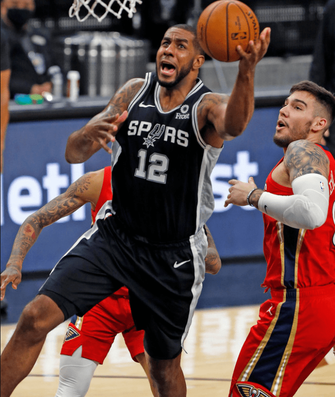 格拉茨球员破门得分,帮助球队逆转领先 格拉茨球员破门得分,帮助球队逆转领先