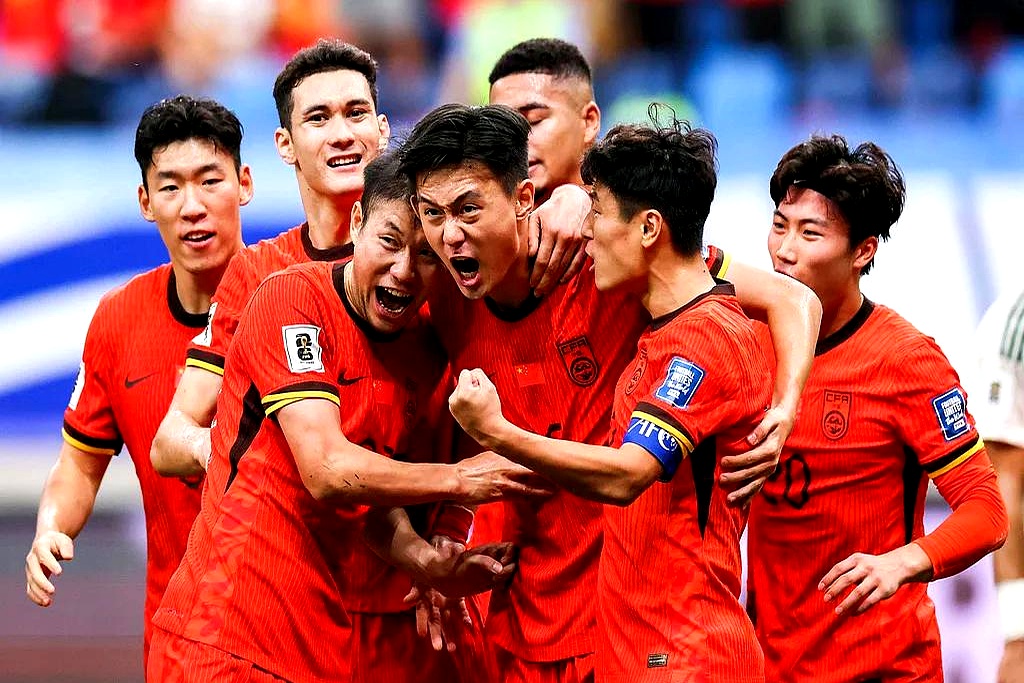 足球赛事中球队实力横扫对手