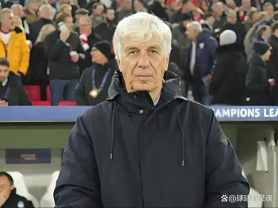 关于那不勒斯主帅遭遇犯规争议，裁判理解难的信息