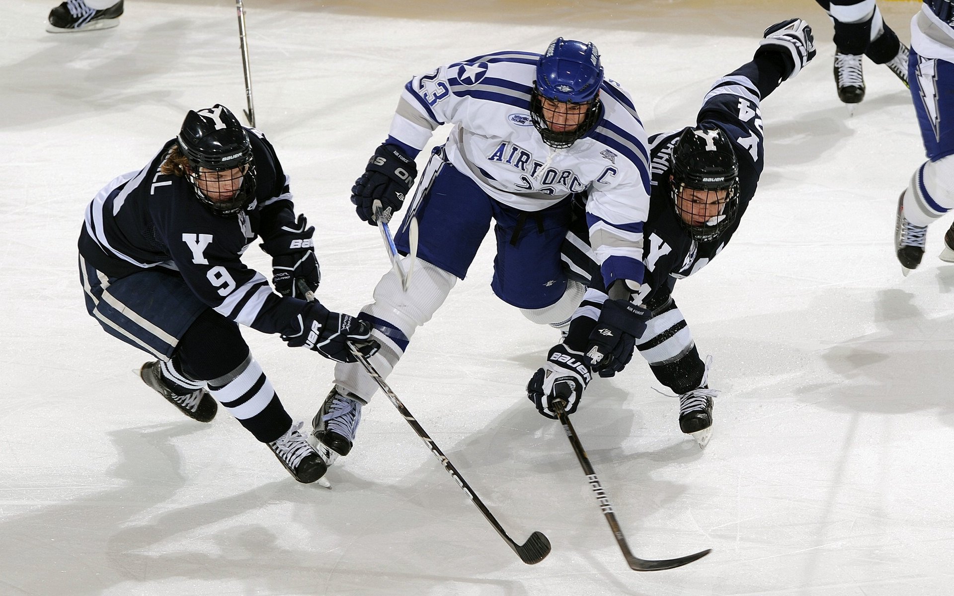 戈麦斯一剑封喉，里昂奇迹之夜踏平拜仁王朝
