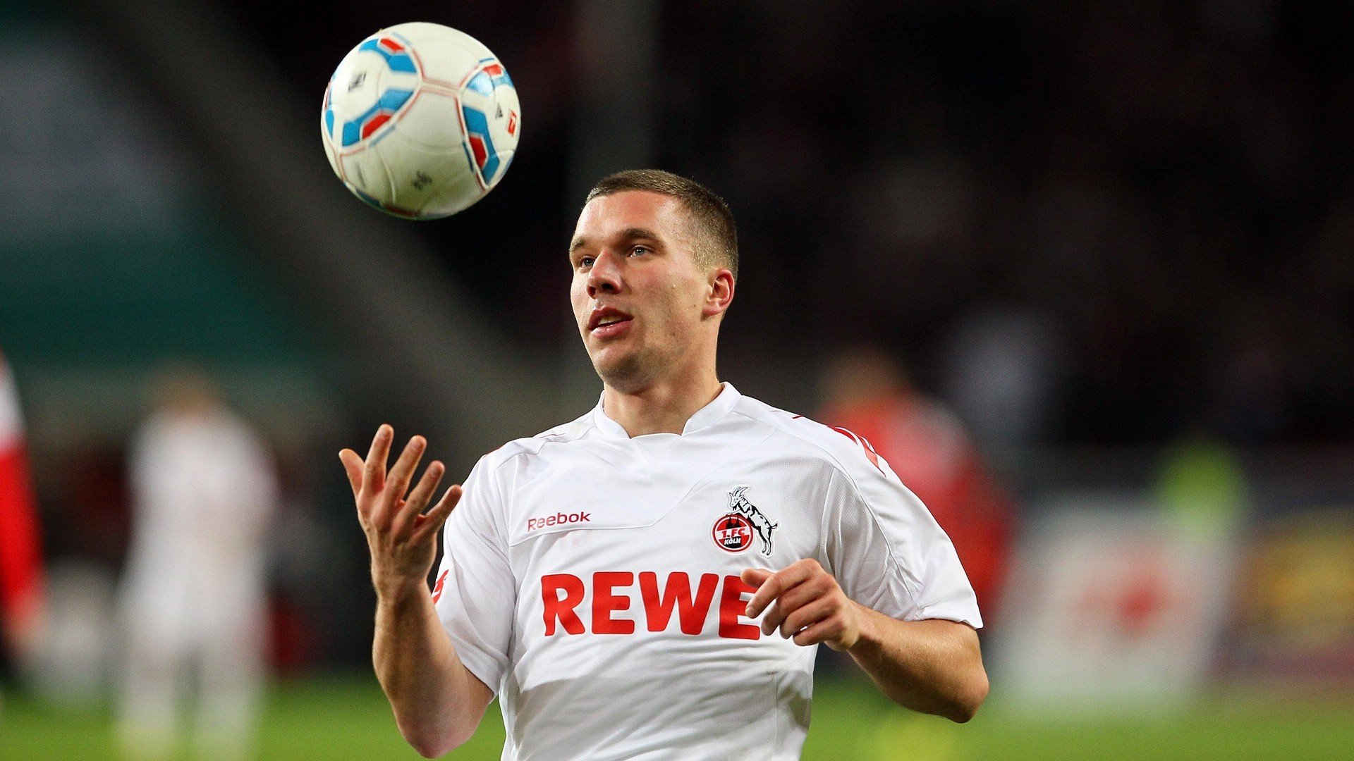 黄喜灿，欧冠决赛夜的无声鼓点