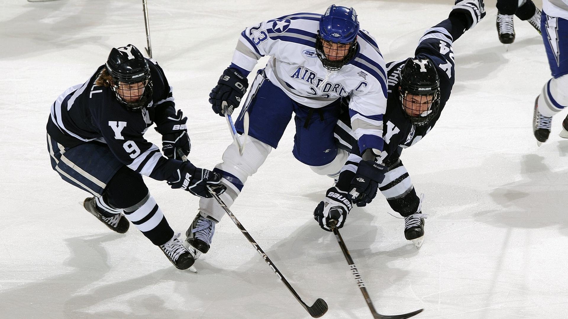 赛道上的新王，皮亚斯特里驾驶迈凯伦轻取威廉姆斯，统治全场